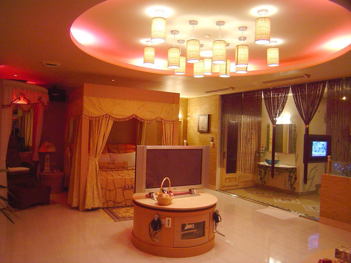 Daniel Spa Motel Pingzhen Luaran gambar