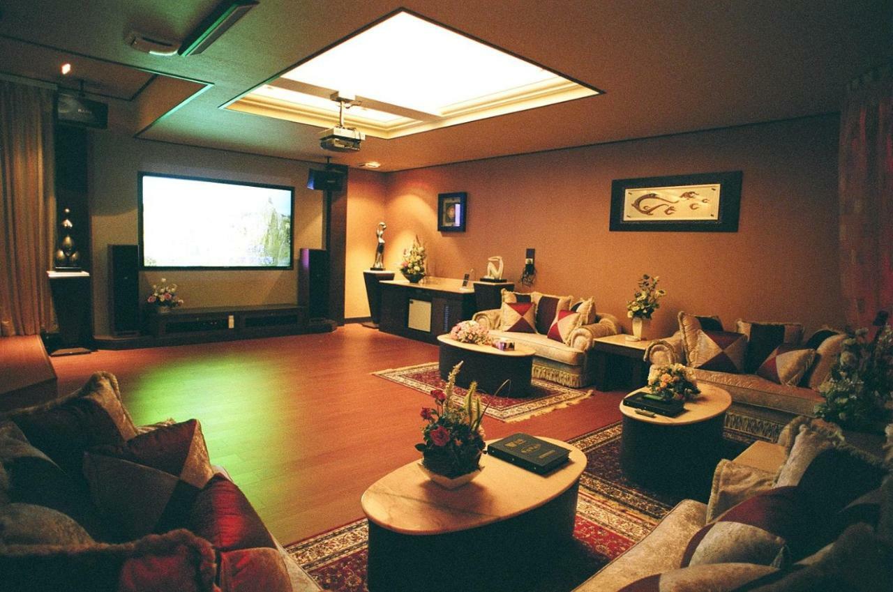 Daniel Spa Motel Pingzhen Luaran gambar