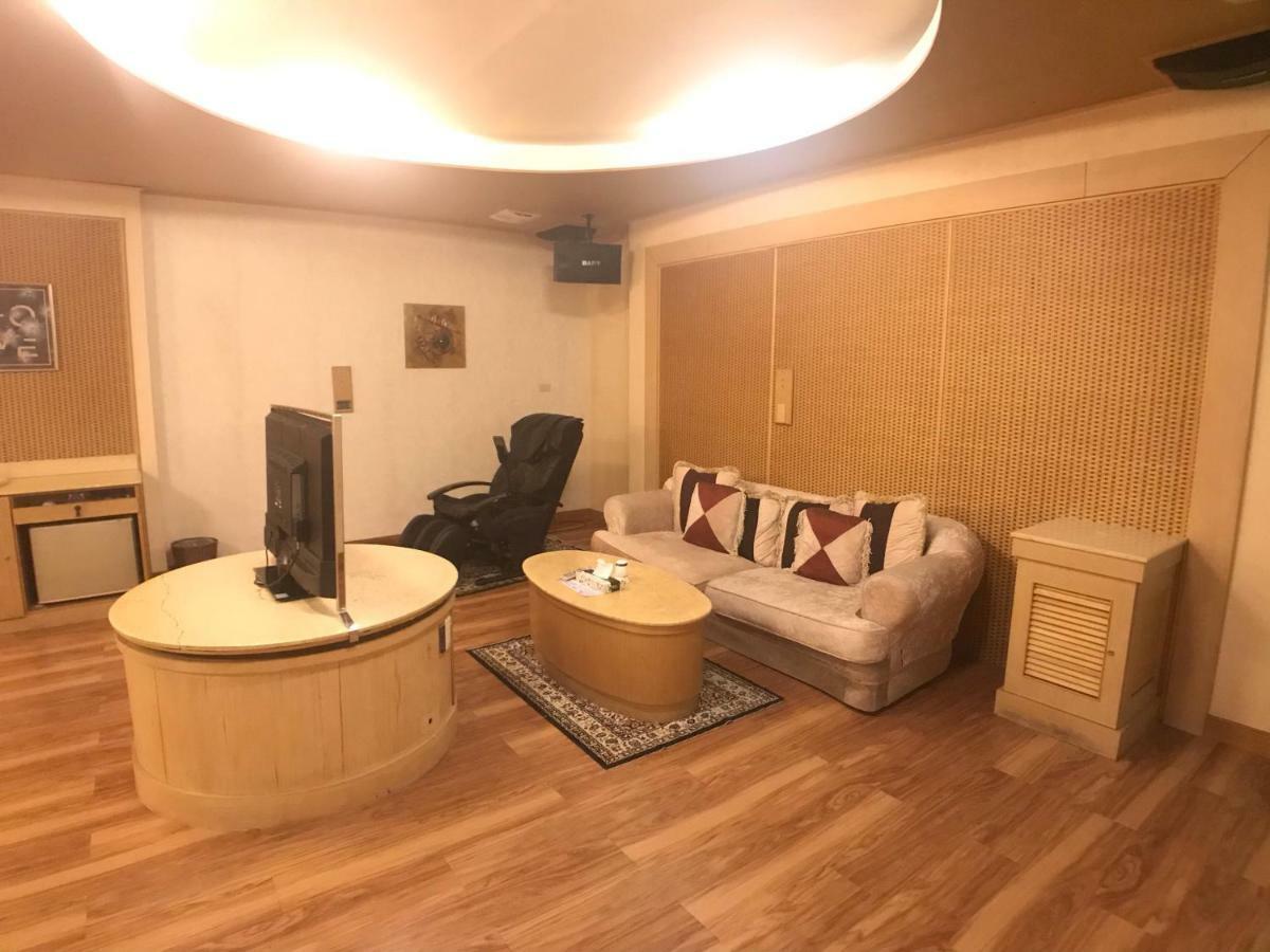 Daniel Spa Motel Pingzhen Luaran gambar